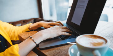 How virtual assistants can benefit startups