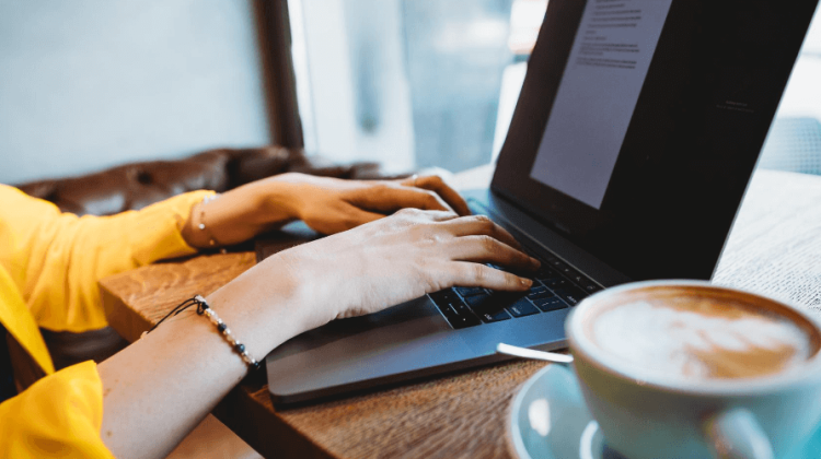 How virtual assistants can benefit startups