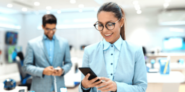 What is a customer experience consultant