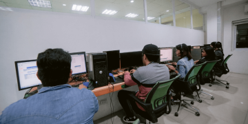 Is offshoring call center still a thing?